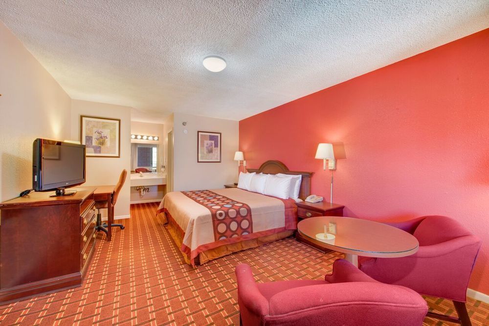 Days Inn By Wyndham College Station University Drive Zewnętrze zdjęcie